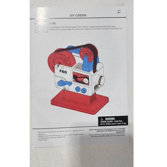 F.A.O Schwarz build your own movie projector - Picture 10 of 11